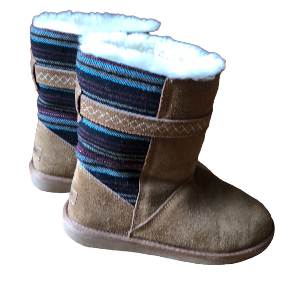 Minnetonka Boots Shearling